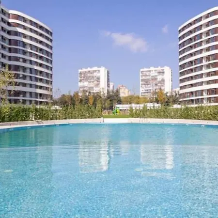 1bdr Luxurious Flat With Pool And Garden *