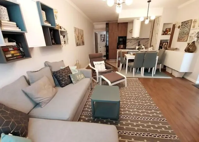 Lejlighed красив с целогодишен топъл басейн и джакузи Varna