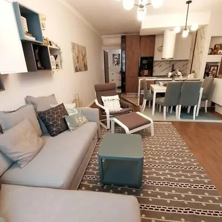 Apartment красив с целогодишен топъл басейн и джакузи Varna