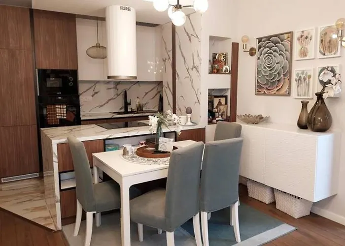 красив с целогодишен топъл басейн и джакузи 바르나