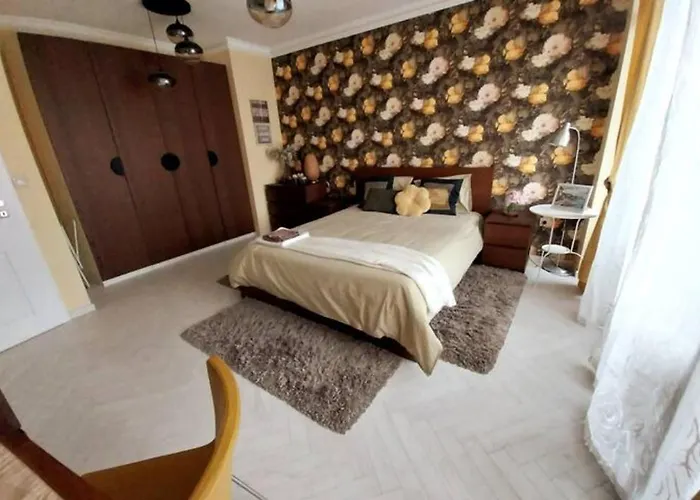 красив с целогодишен топъл басейн и джакузи * 바르나